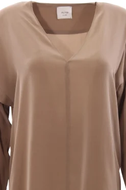 Blusa in seta collo a v