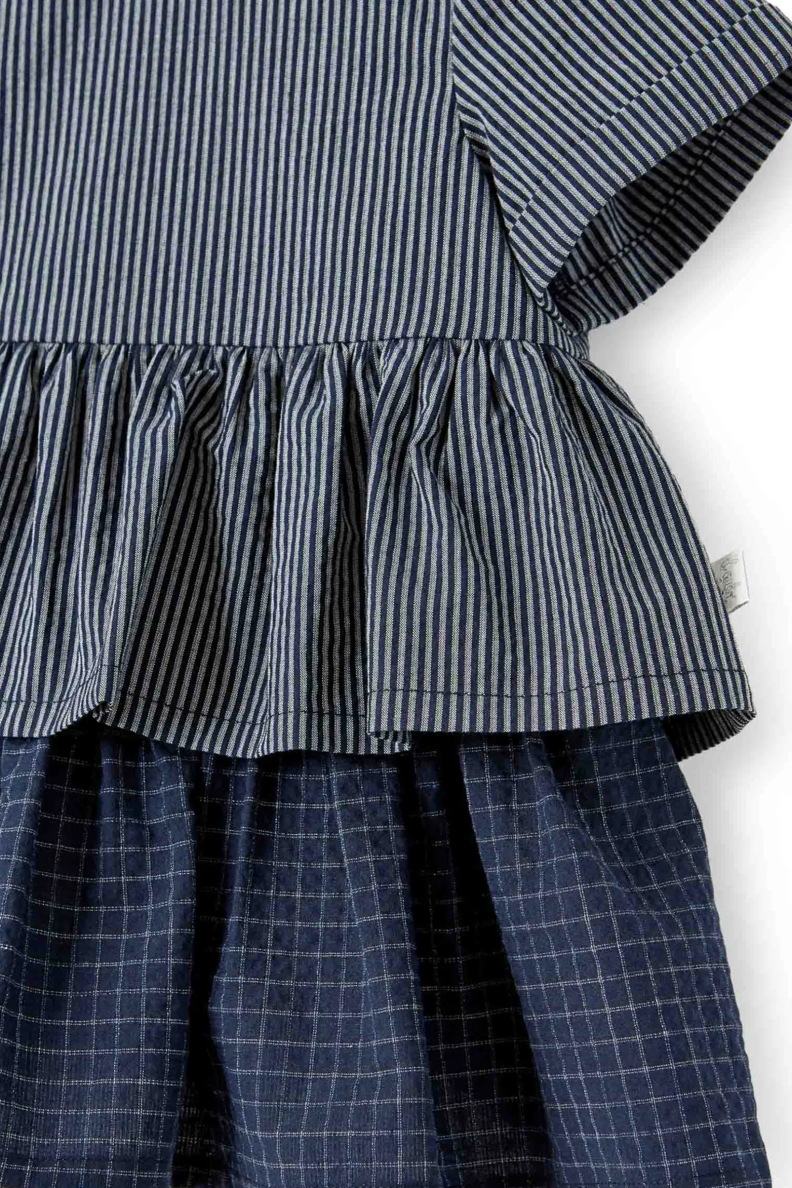 Camicia con balze rigata