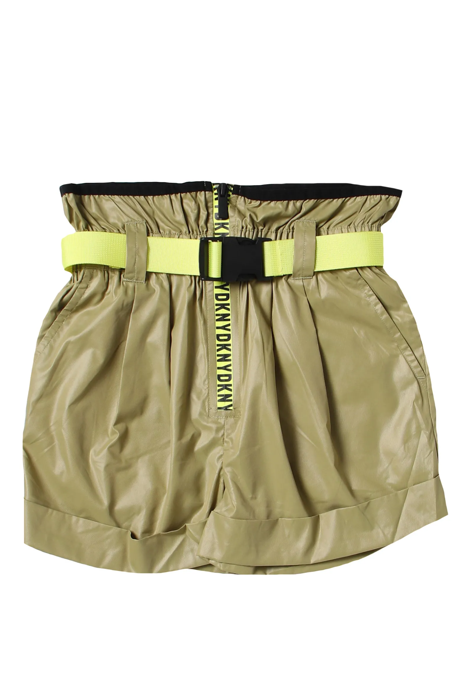 Shorts con cintura