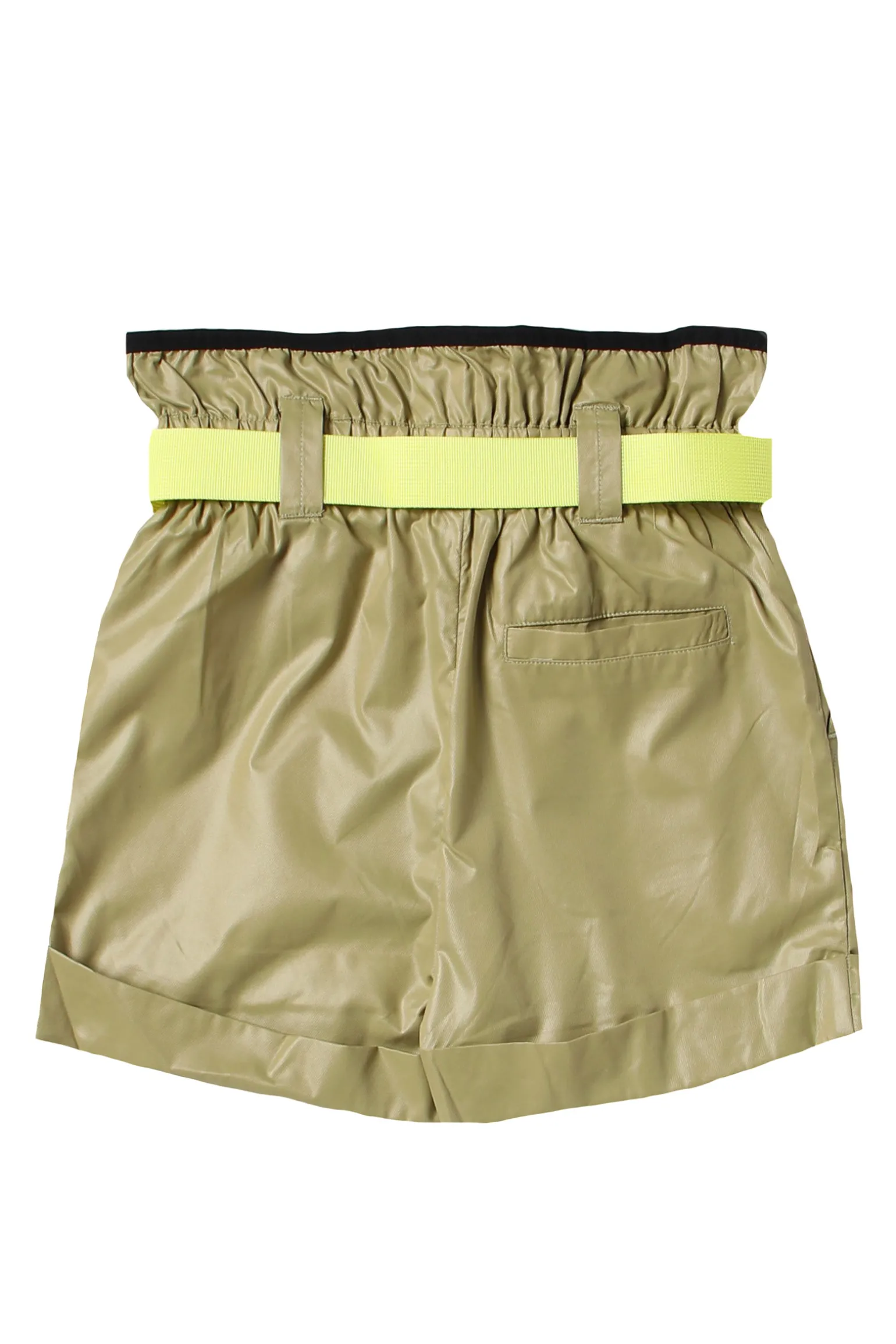 Shorts con cintura