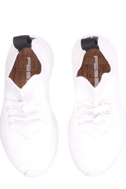 slip on in tela